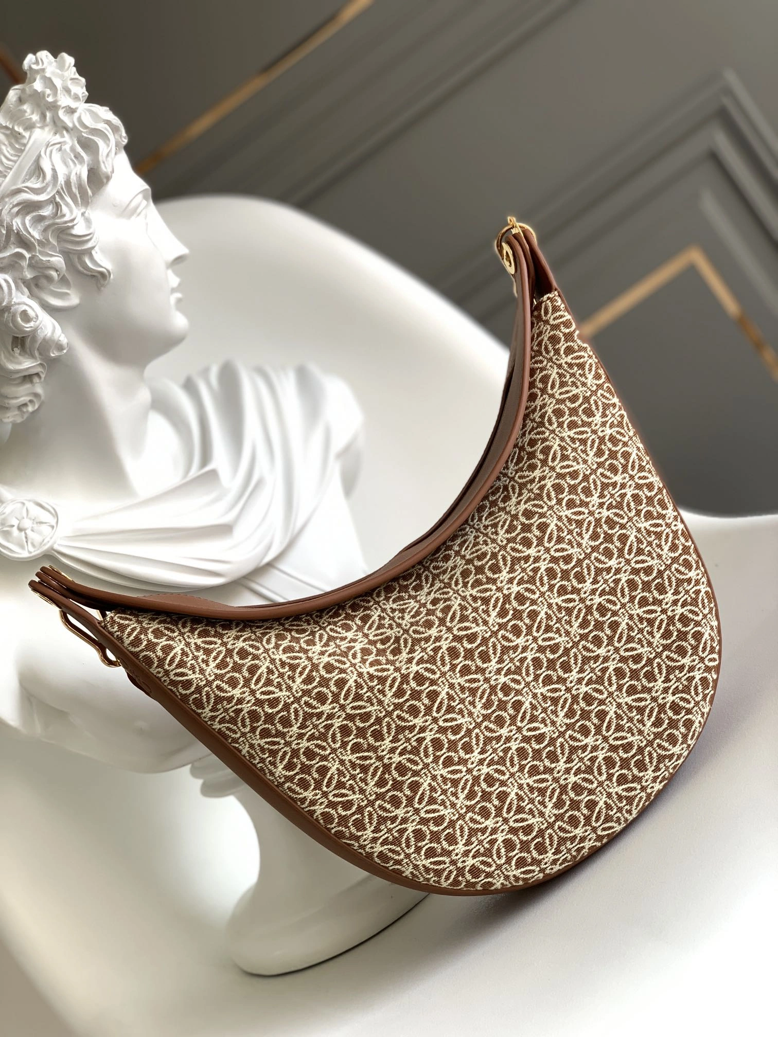Loewe Hobo Bags SmartChoice 72132