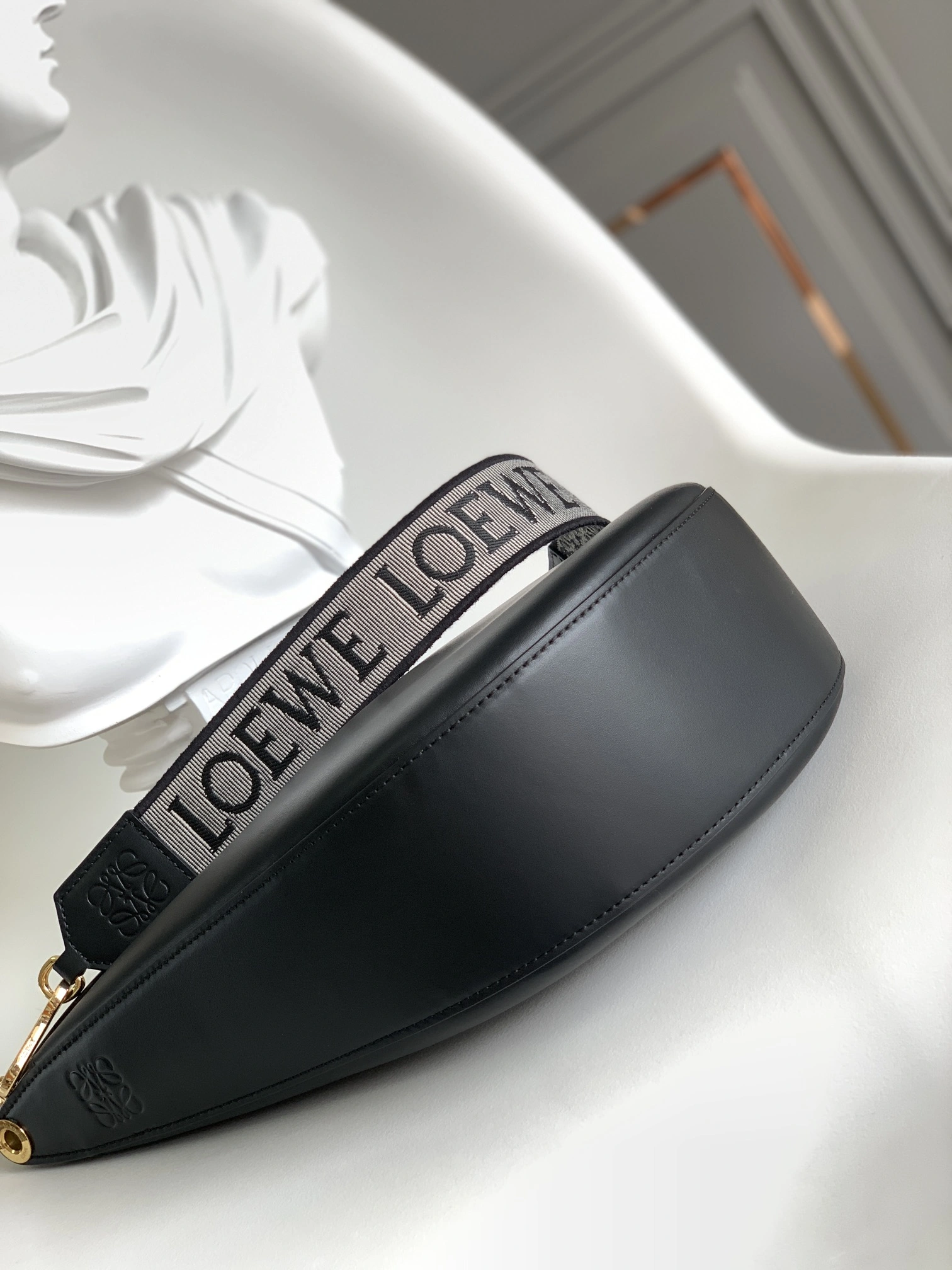 Loewe Hobo Bags TimelessDesign 72134