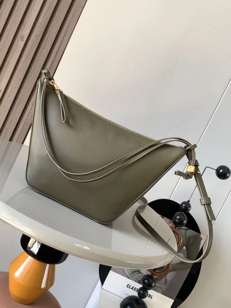 Packable Loewe Hobo Bags 77499