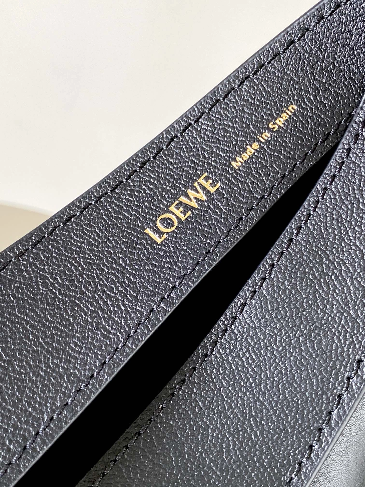 Casual Loewe Hobo Bags 71955