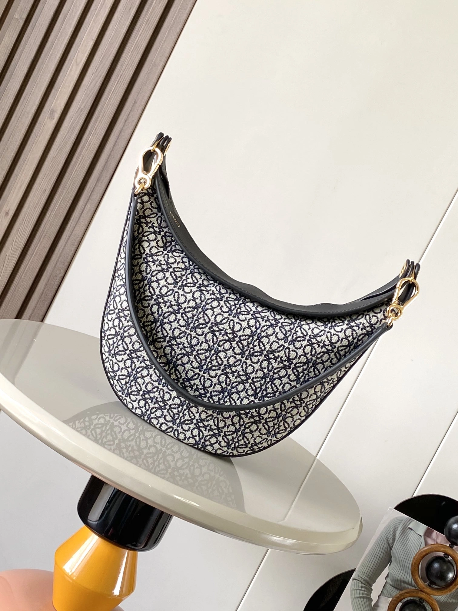 Loewe Hobo Bags Comfortable 72044