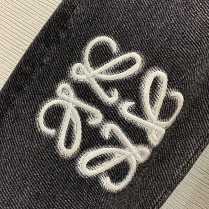 Fashionable Loewe Jeans 149803