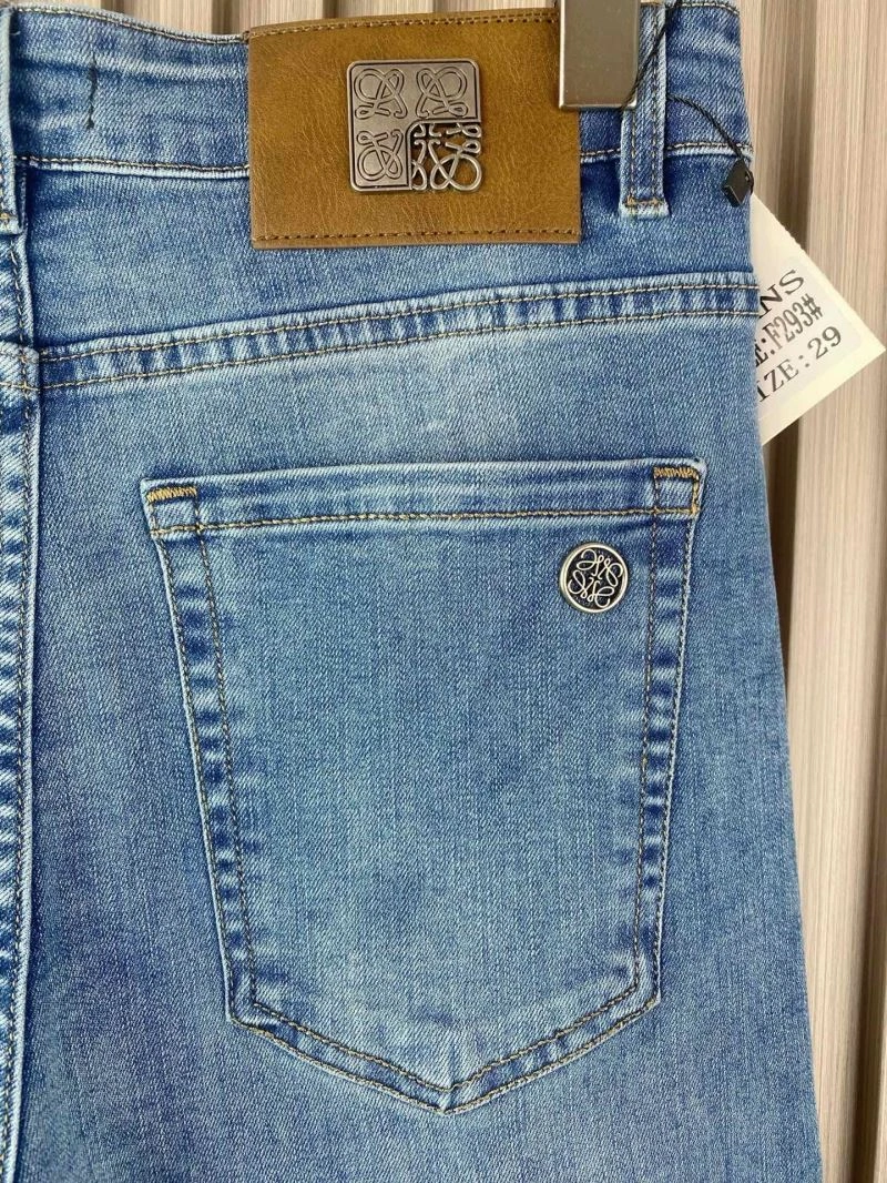 WellDesigned Loewe Jeans 160600