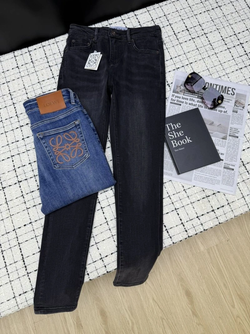Loewe Jeans Attractive 153139