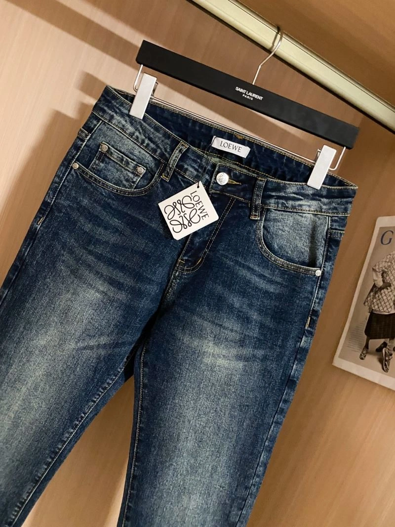 Versatile Loewe Jeans 158438