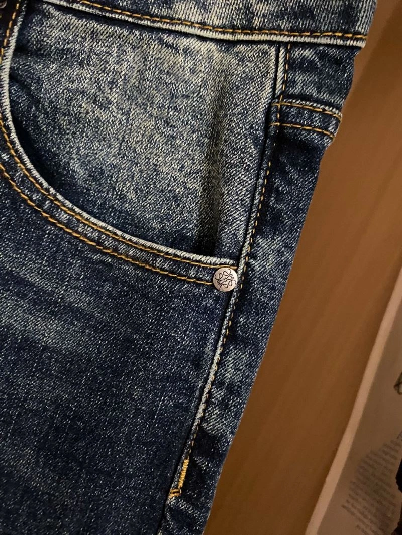 Versatile Loewe Jeans 158438