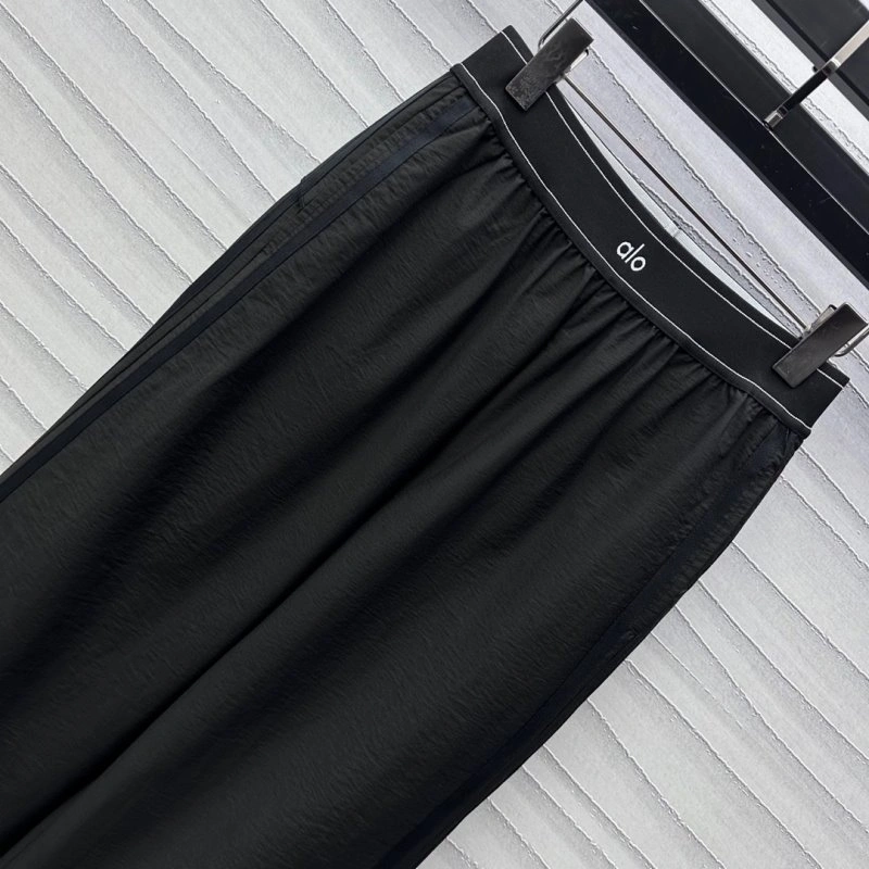 Snug Loewe Long Pants 149790