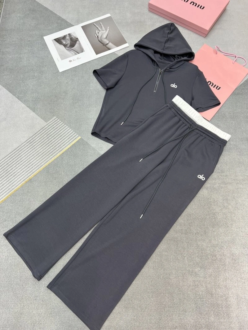 ModernLook Loewe Long Suits 149786