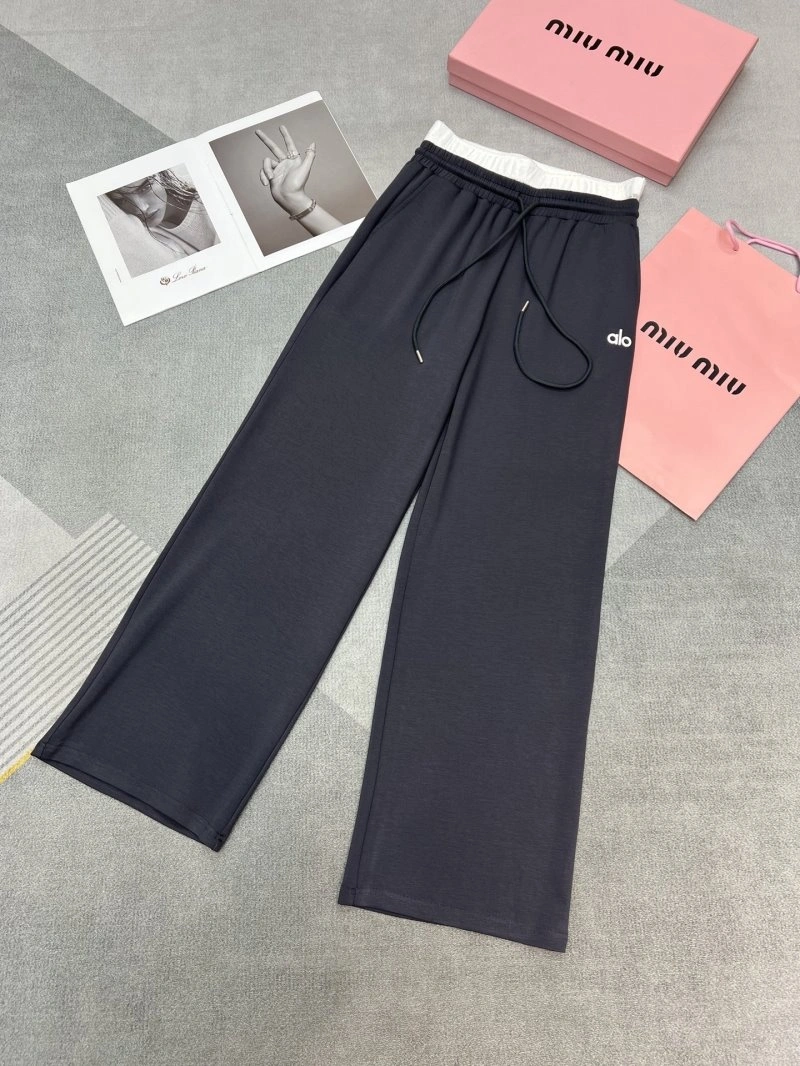 ModernLook Loewe Long Suits 149786