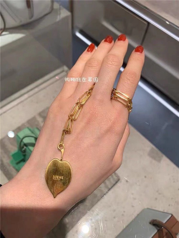 Compact Loewe Necklaces 212579