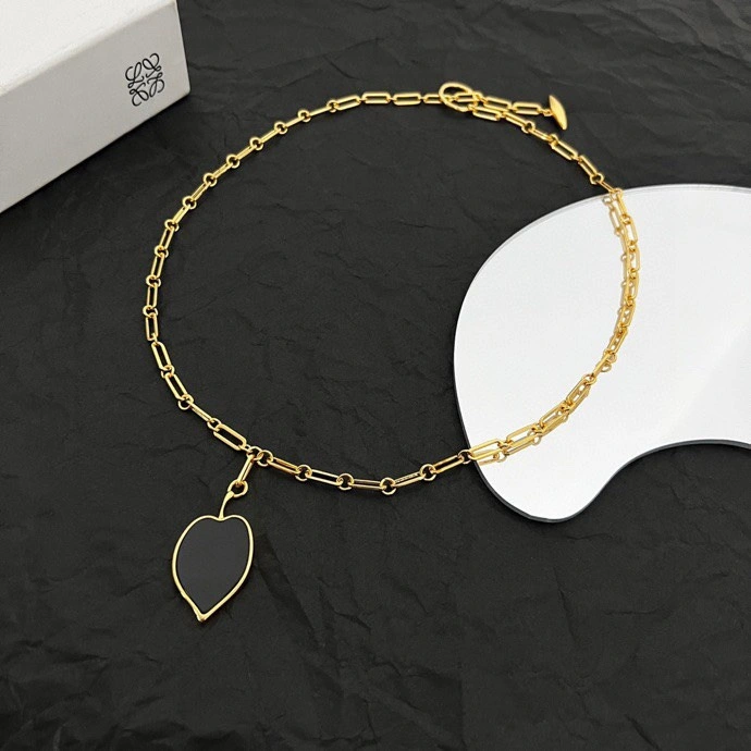 Compact Loewe Necklaces 212579