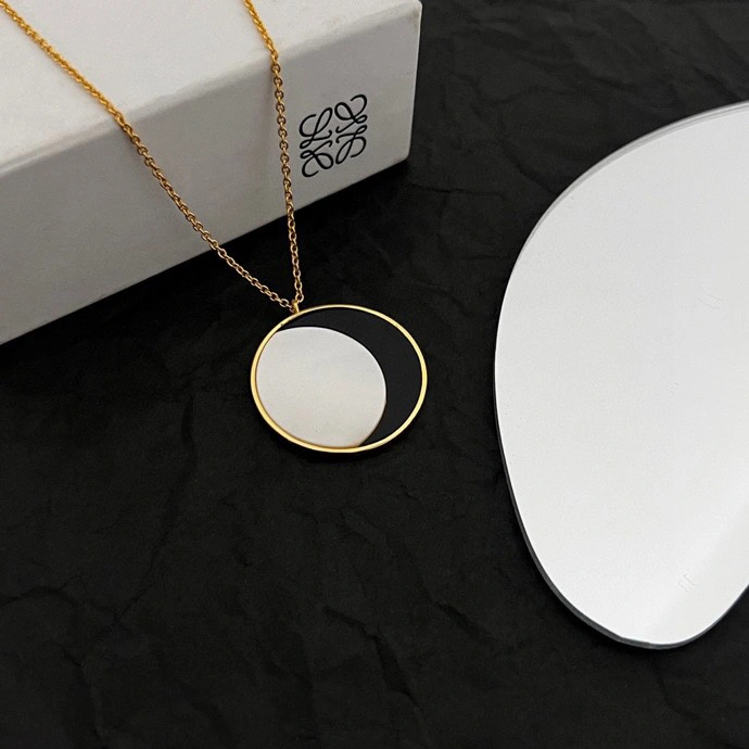 Cozy Loewe Necklaces 212583
