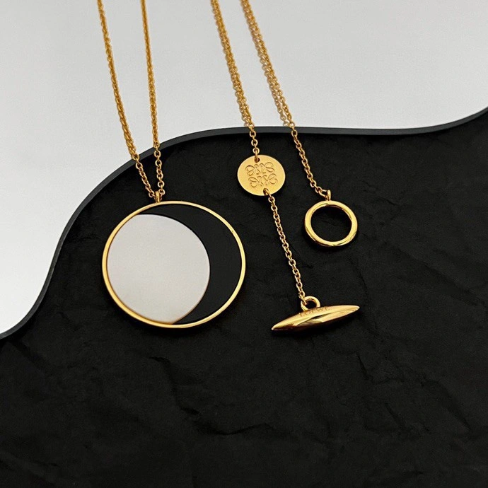 Cozy Loewe Necklaces 212583