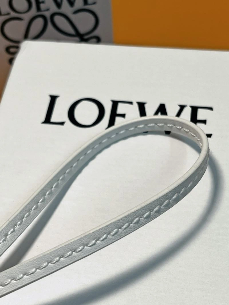 Functional Loewe Ornaments 270384