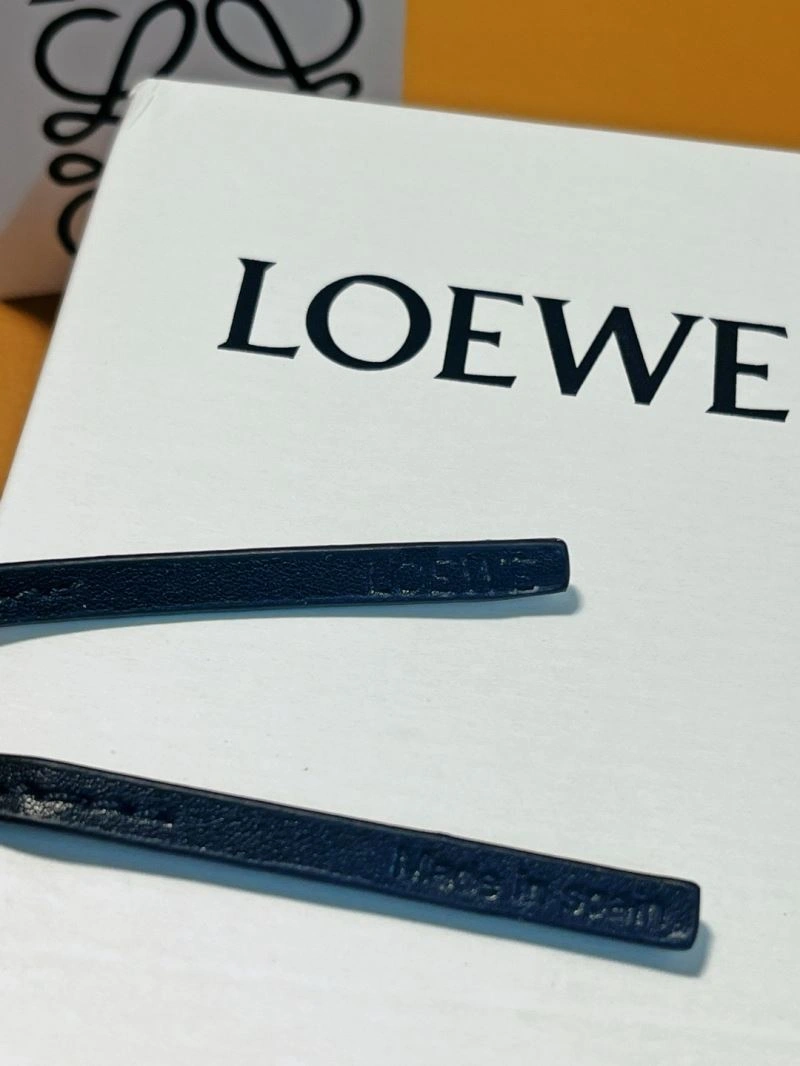 Durable Loewe Ornaments 270383