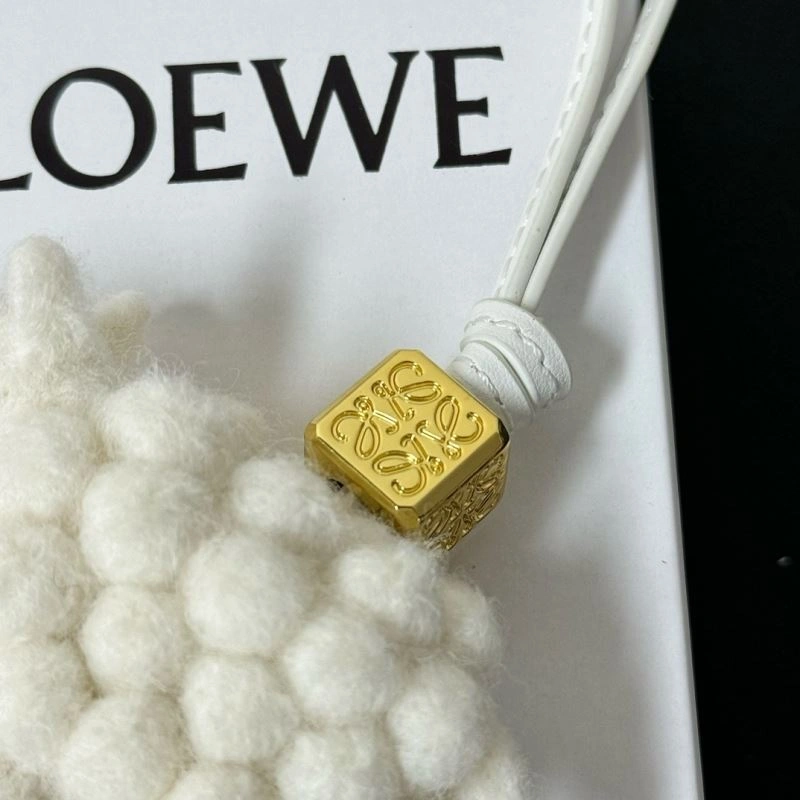 WeatherProof Loewe Ornaments 269536