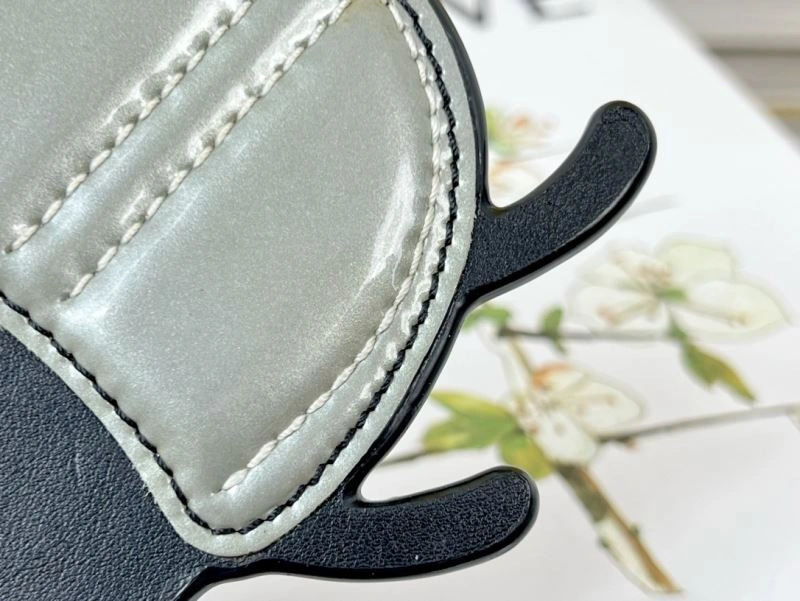 Loewe Ornaments Fashionable 270002