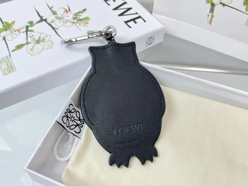 Resilient Loewe Ornaments 269428