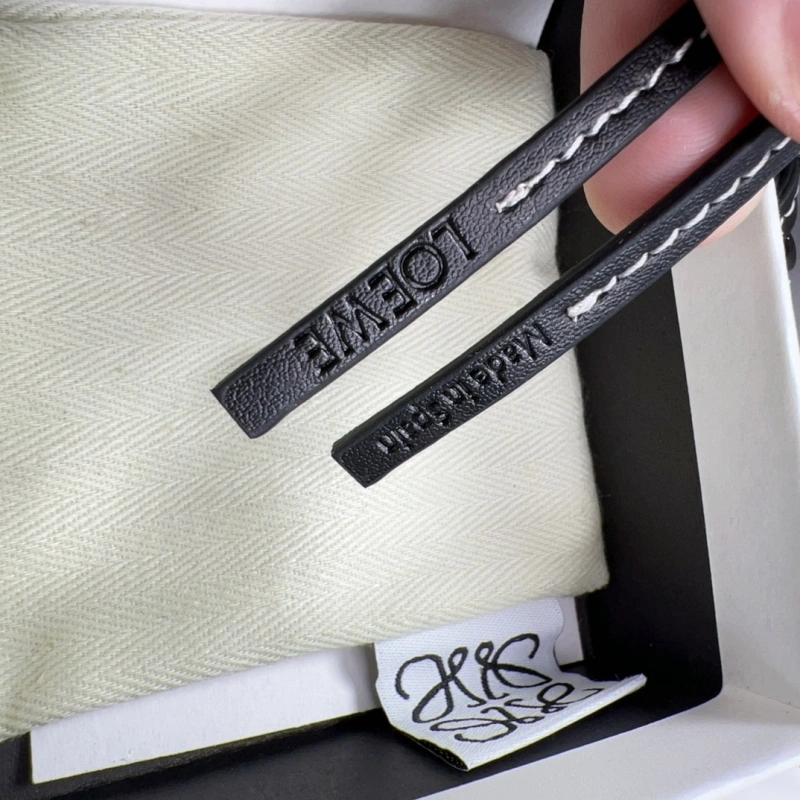 Loewe Ornaments GoAnywhere 269634