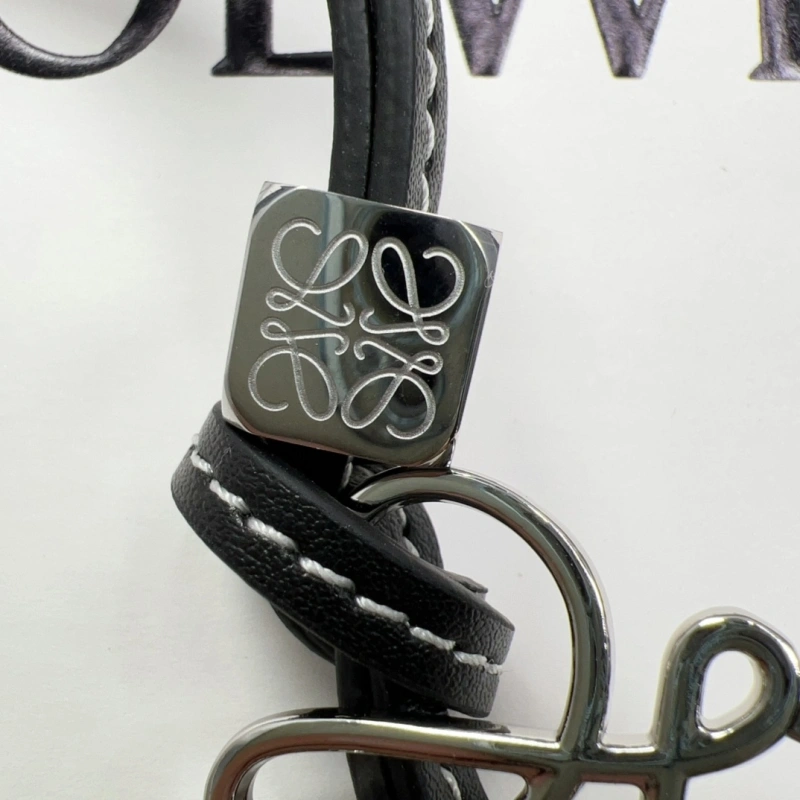 Loewe Ornaments GoAnywhere 269634