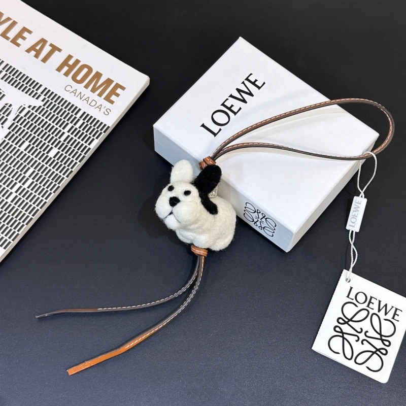 FreshLook Loewe Ornaments 269604