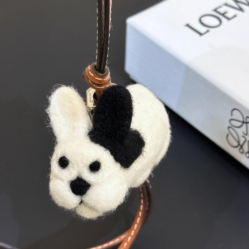 FreshLook Loewe Ornaments 269604