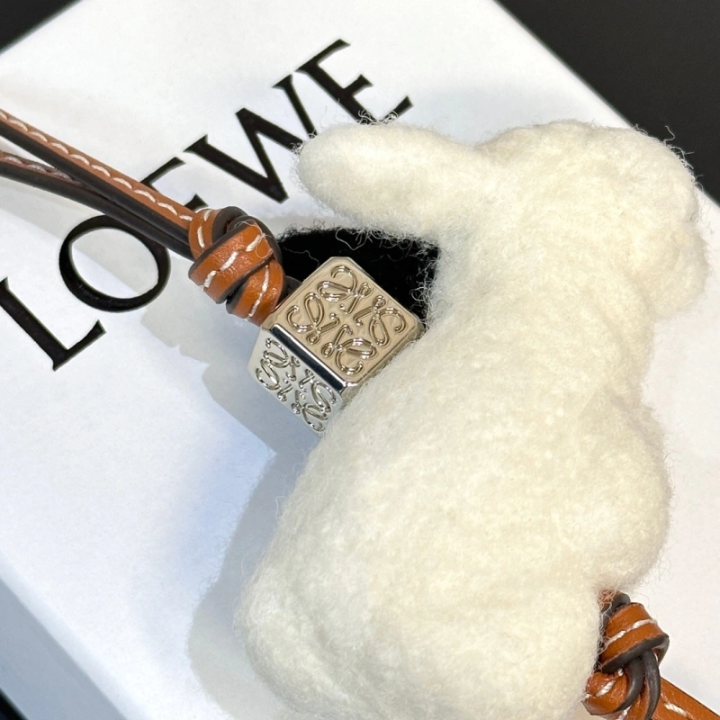 FreshLook Loewe Ornaments 269604