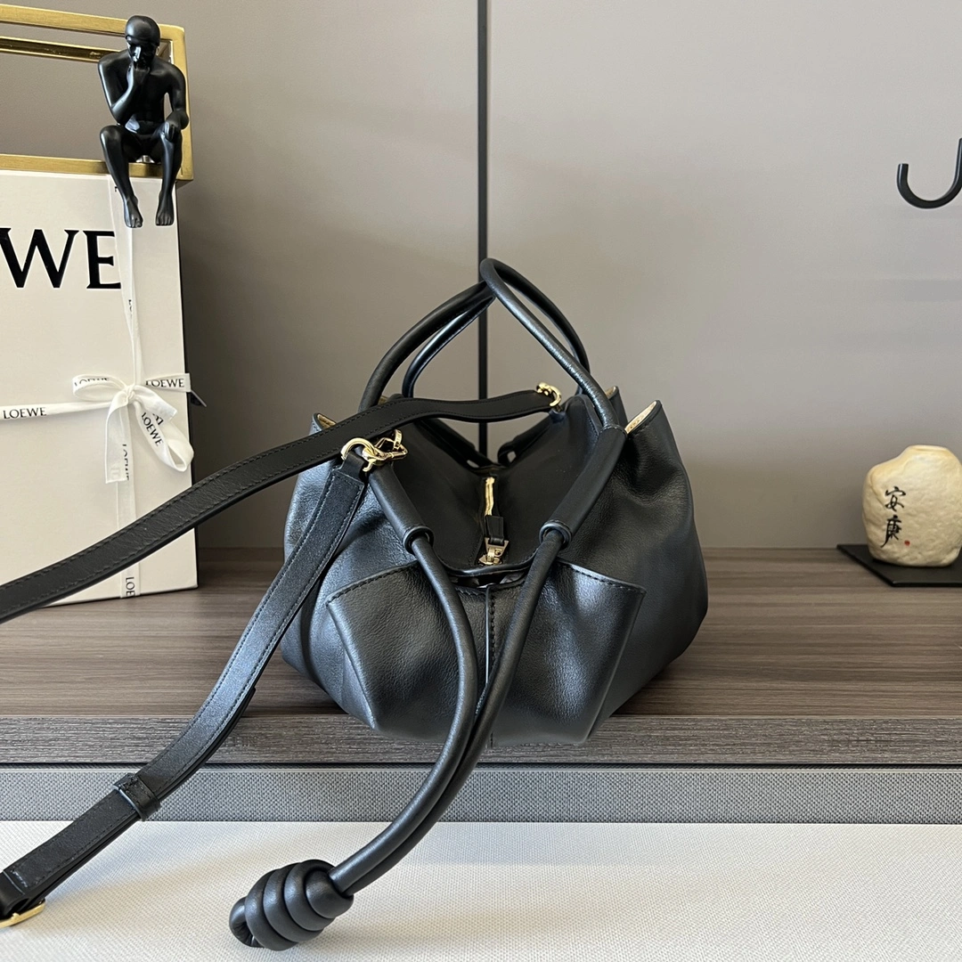Loewe Paseo Bags Trendsetting 72131
