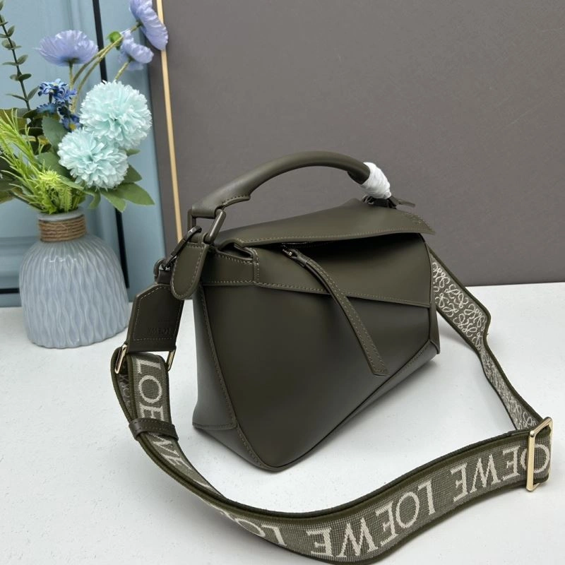 Minimalist Loewe Puzzle Bags 83715