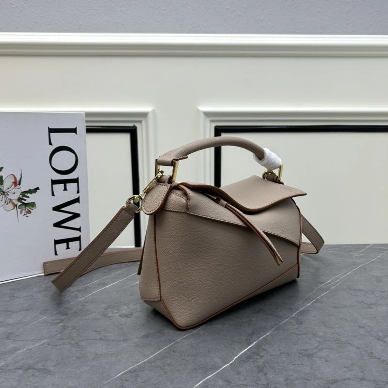 Elegant Loewe Puzzle Bags 83698