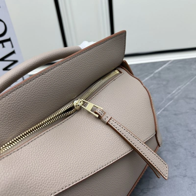 Elegant Loewe Puzzle Bags 83698