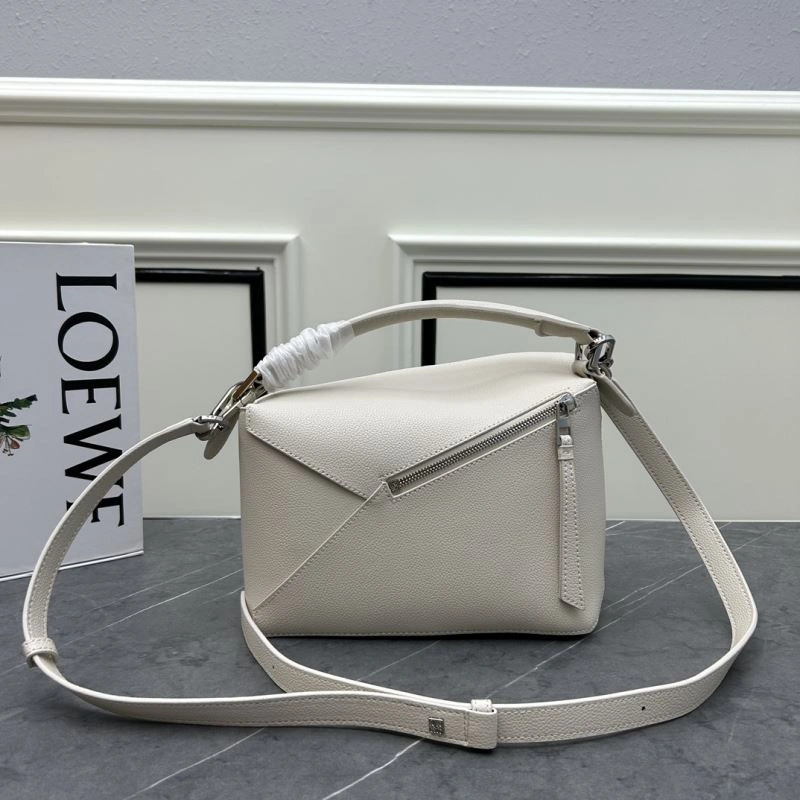 Loewe Puzzle Bags Chic 83702