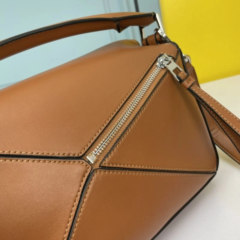 Minimalist Loewe Puzzle Bags 83680