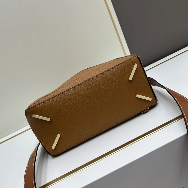 Seasonal Loewe Puzzle Bags 83642