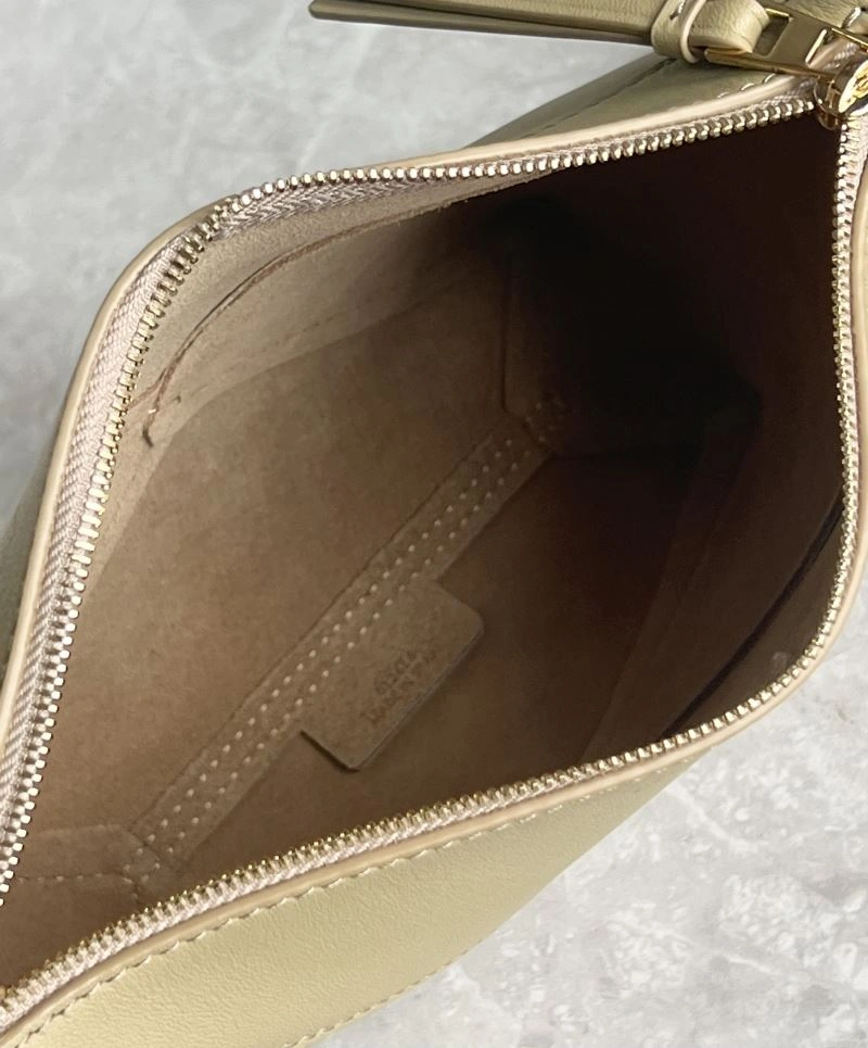 Effortless Loewe Puzzle Bags 58443
