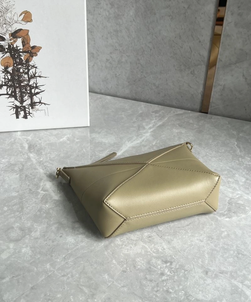 Effortless Loewe Puzzle Bags 58443
