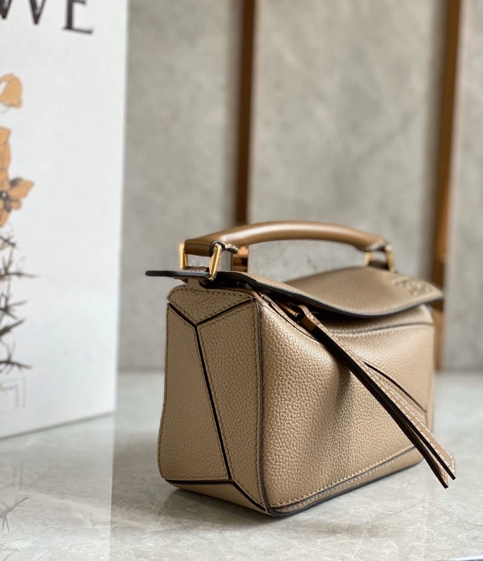 Resilient Loewe Puzzle Bags 58416