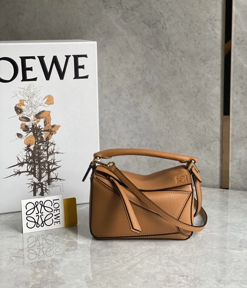 Tailored Loewe Puzzle Bags 58415
