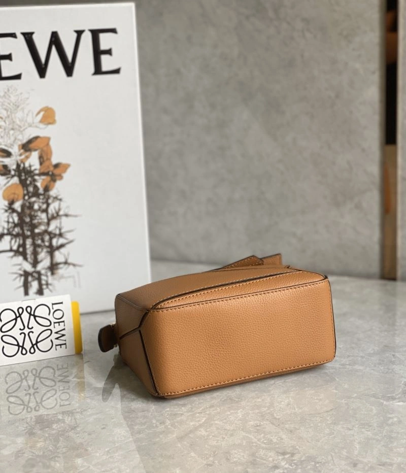 Tailored Loewe Puzzle Bags 58415