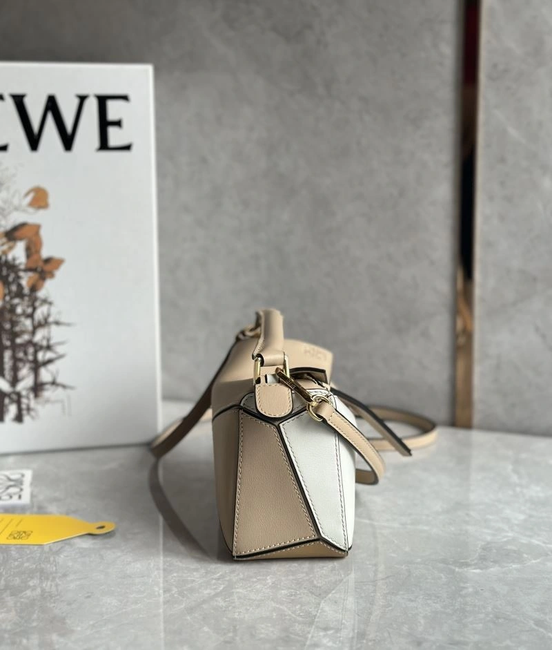 ModernLook Loewe Puzzle Bags 58402