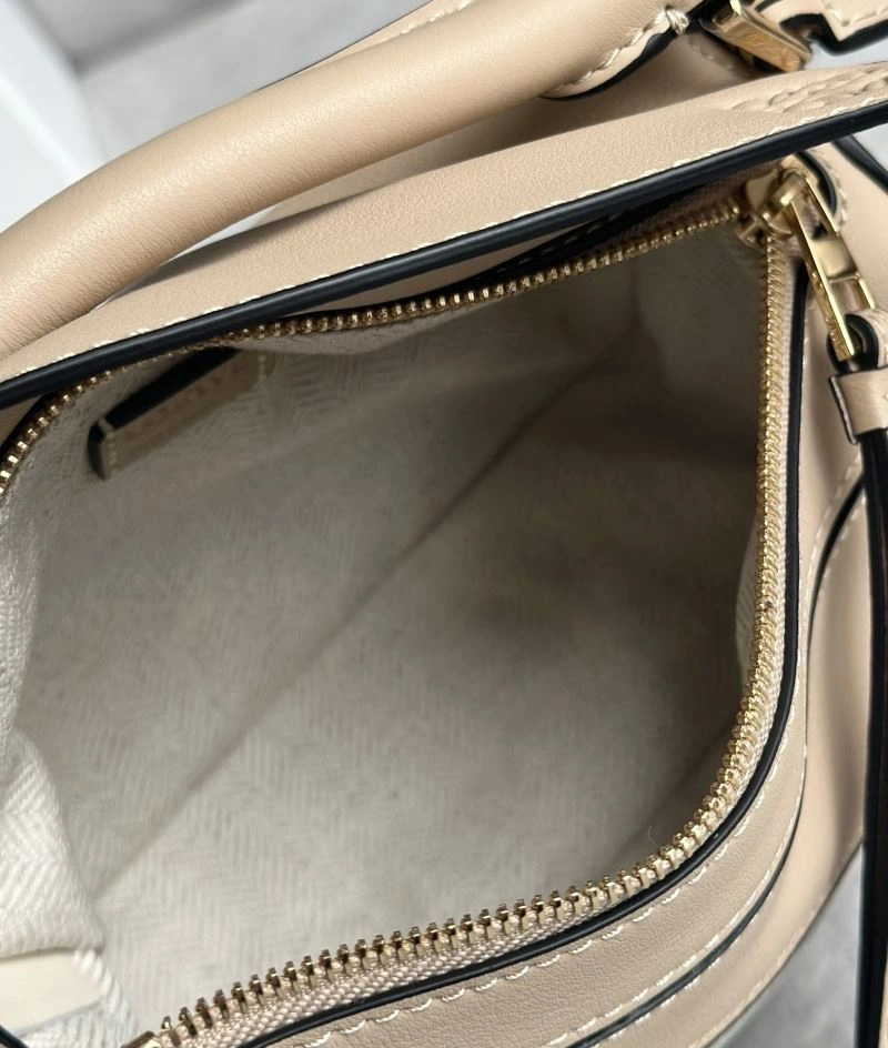 ModernLook Loewe Puzzle Bags 58402