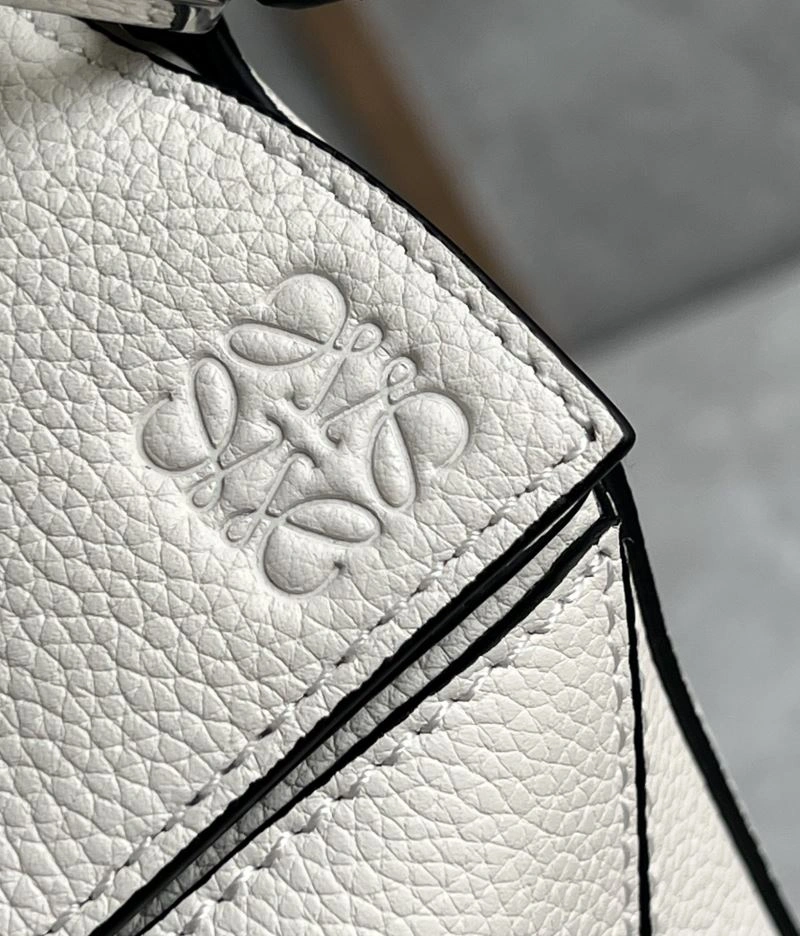 Stretchable Loewe Puzzle Bags 58393