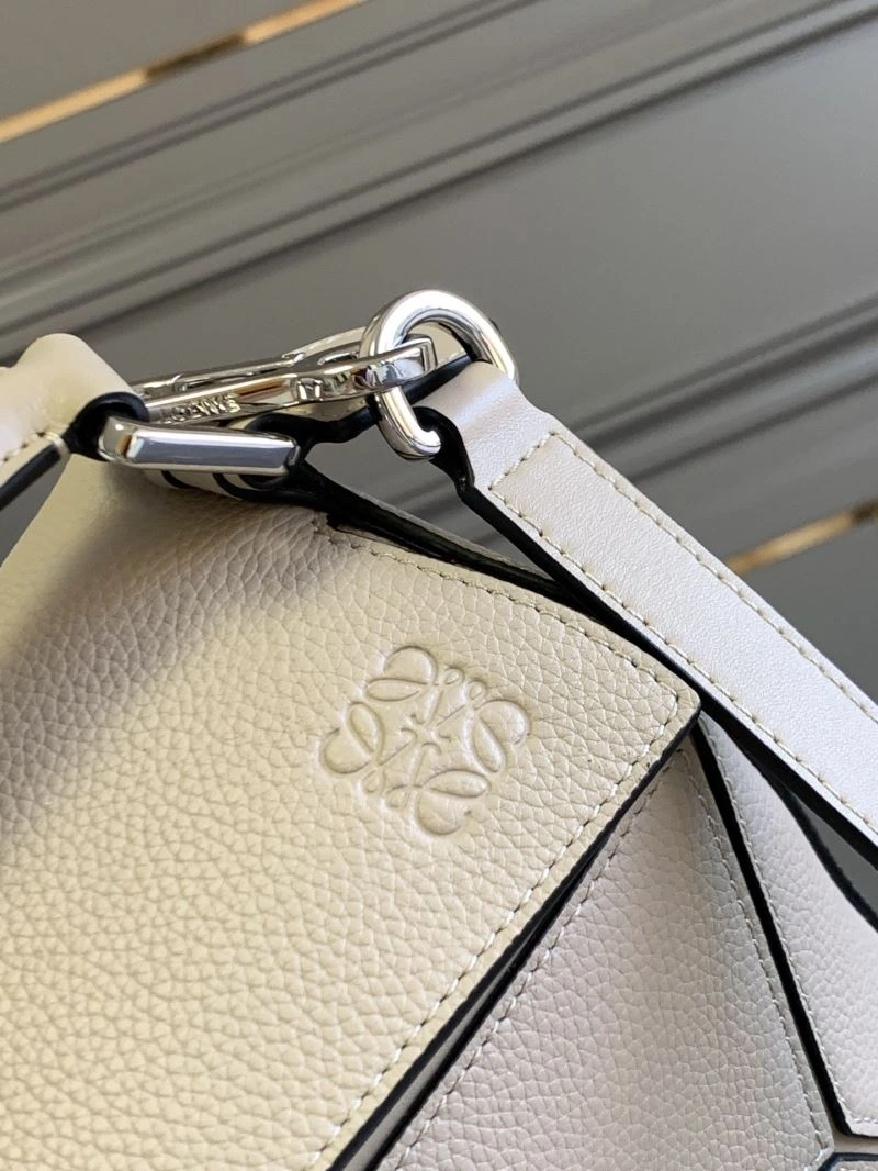Effortless Loewe Puzzle Bags 77384
