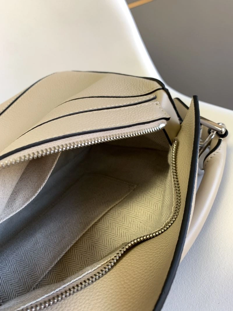 Effortless Loewe Puzzle Bags 77384