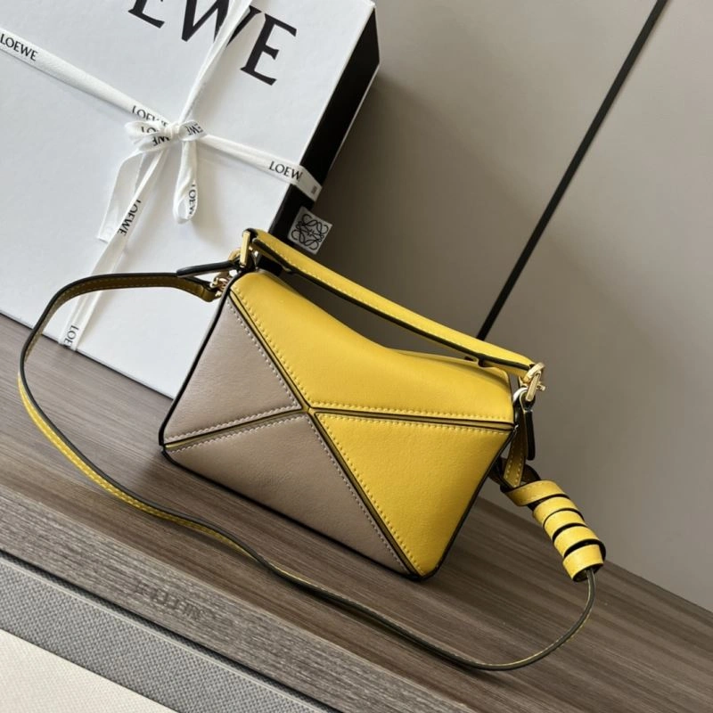 Sophisticated Loewe Puzzle Bags 77366
