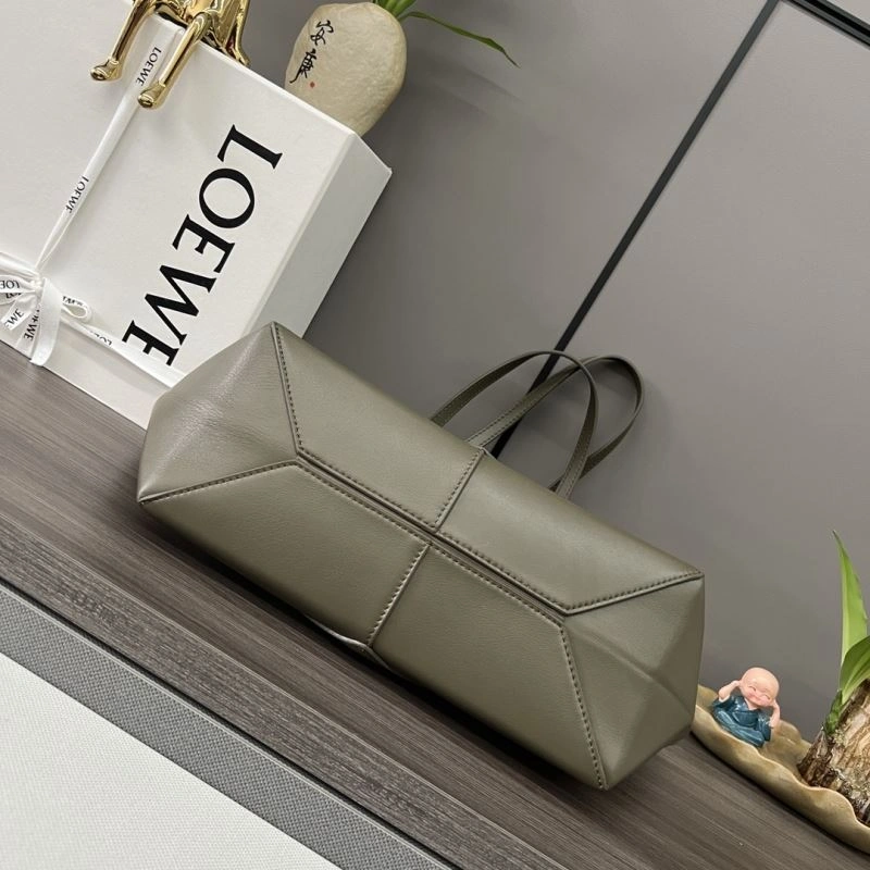 Neat Loewe Puzzle Bags 77372