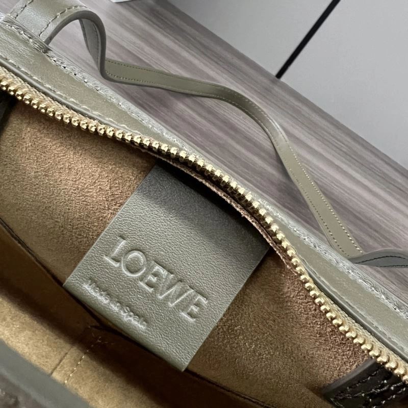 Neat Loewe Puzzle Bags 77372