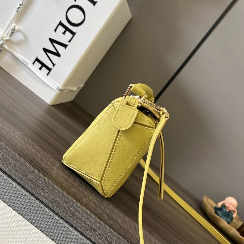 Unique Loewe Puzzle Bags 77356