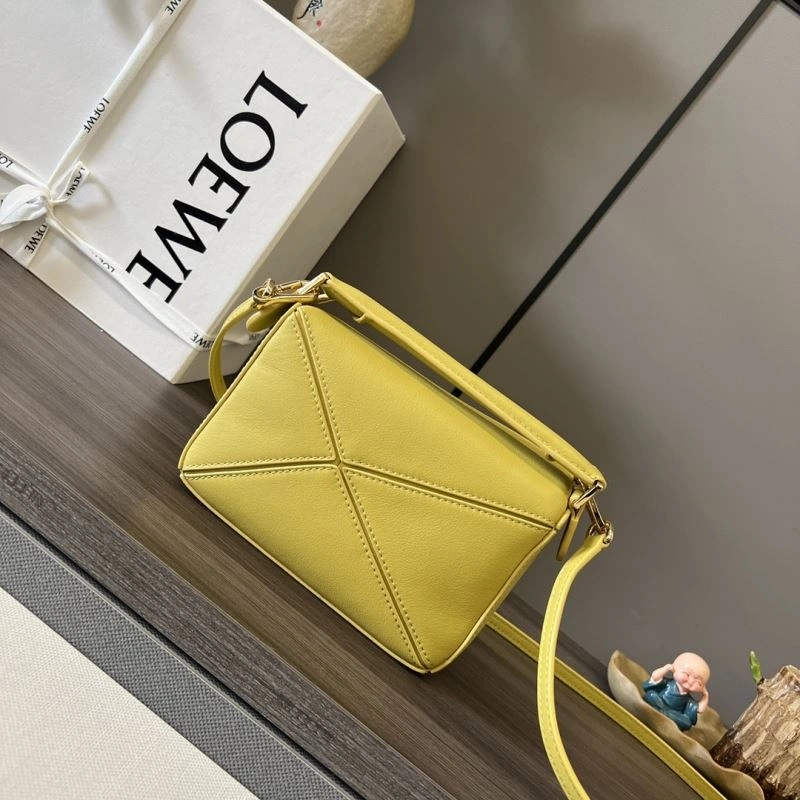Unique Loewe Puzzle Bags 77356