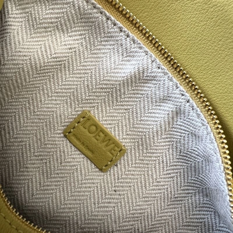 Unique Loewe Puzzle Bags 77356
